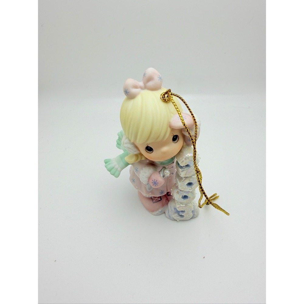 Precious Moments Christmas Ornament 2003 Icy Good Times Ahead‎ Girl #112840